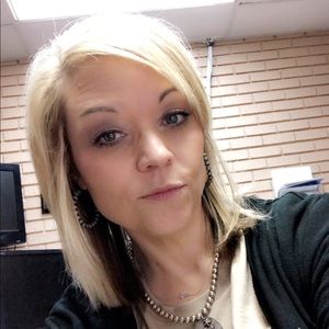 Meet your Posher, Leigh ann